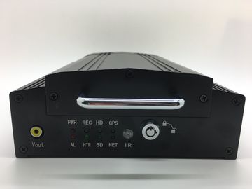 4CH / 8CH 2,5 &quot;HDD 2TB WIFI czarne pudełko 720P Car DVR Wsparcie G - czujnik